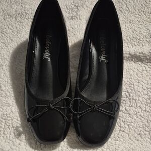 Dress Shoe With A Bow